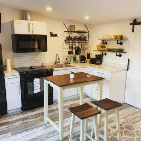 Casita de ForestTiny home in Templeton, CA